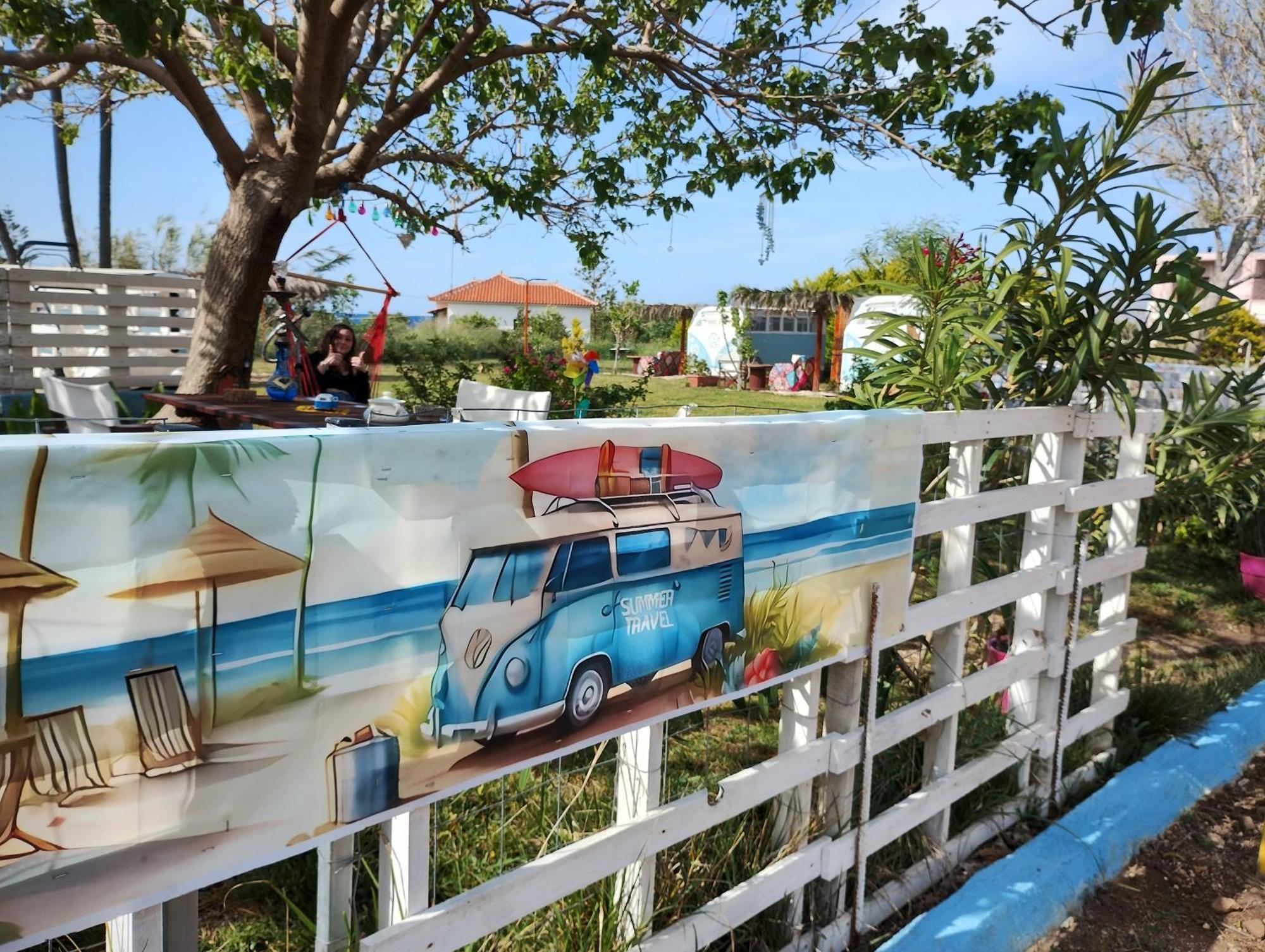 Cornelia Hippie Magic Bus Villa Kissamos Ngoại thất bức ảnh